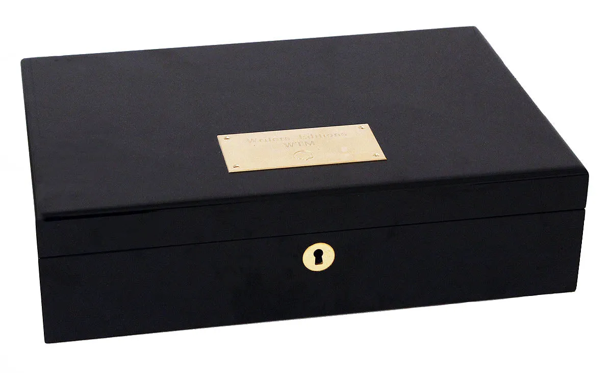 20 PEN MONTBLANC WRITER'S SERIES BLACK LACQUERED DISPLAY CASE/BOX