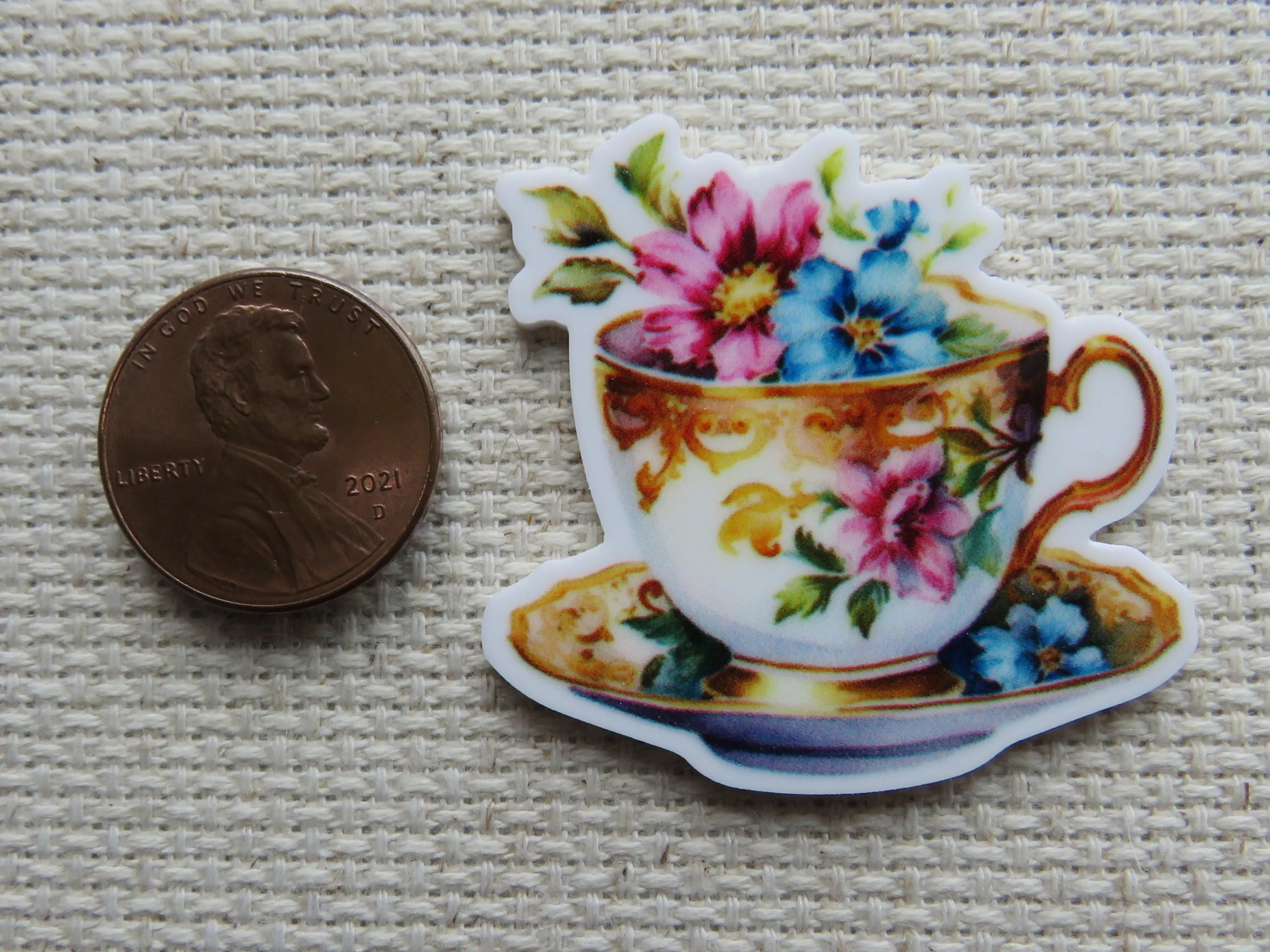 Beautiful Floral Teacup Needle Minder, Cover Minder, Magnet