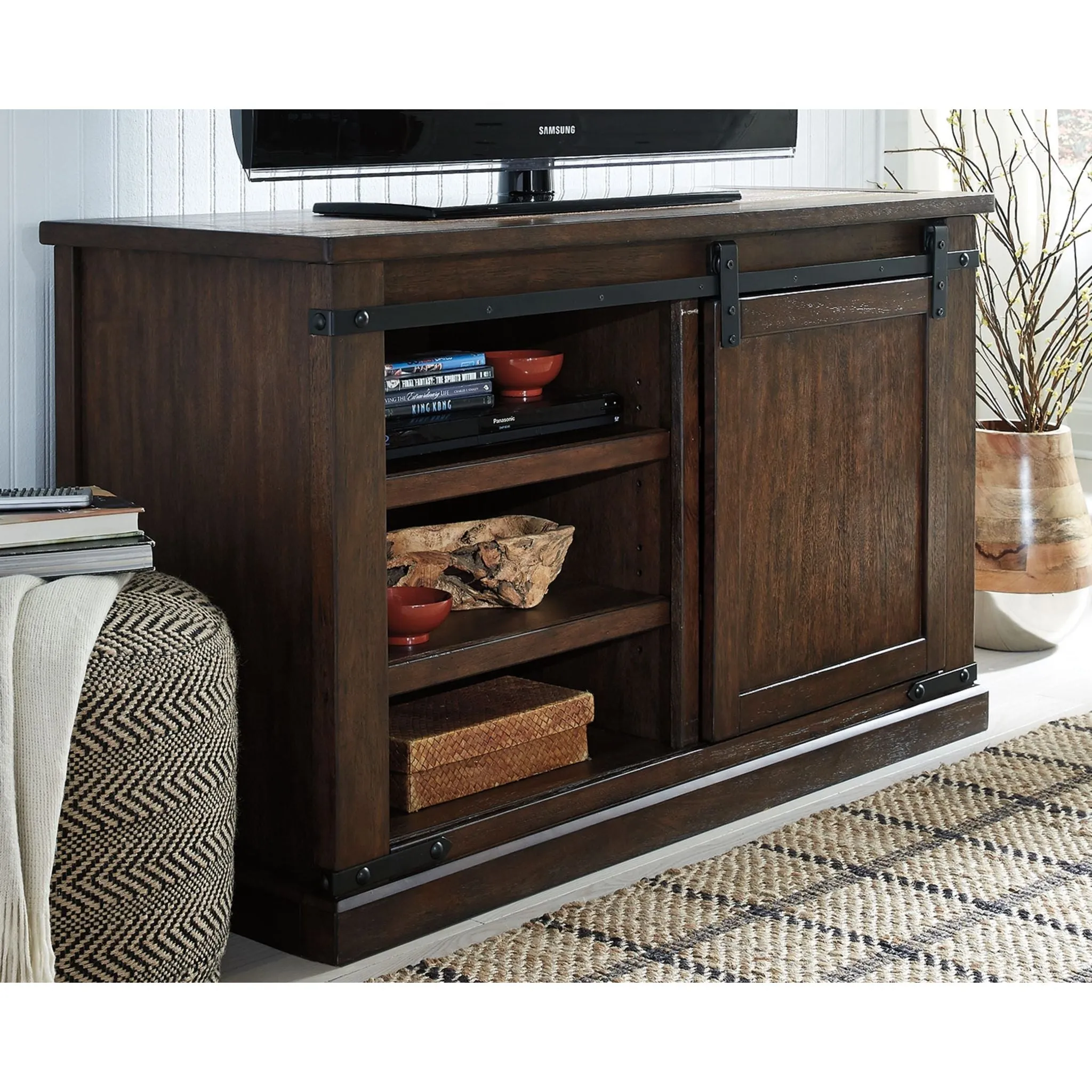 Budmore TV Stand