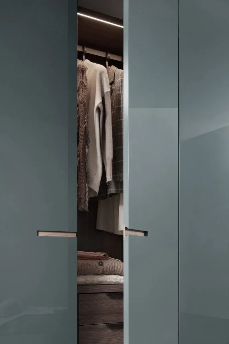 Elegant Wardrobe