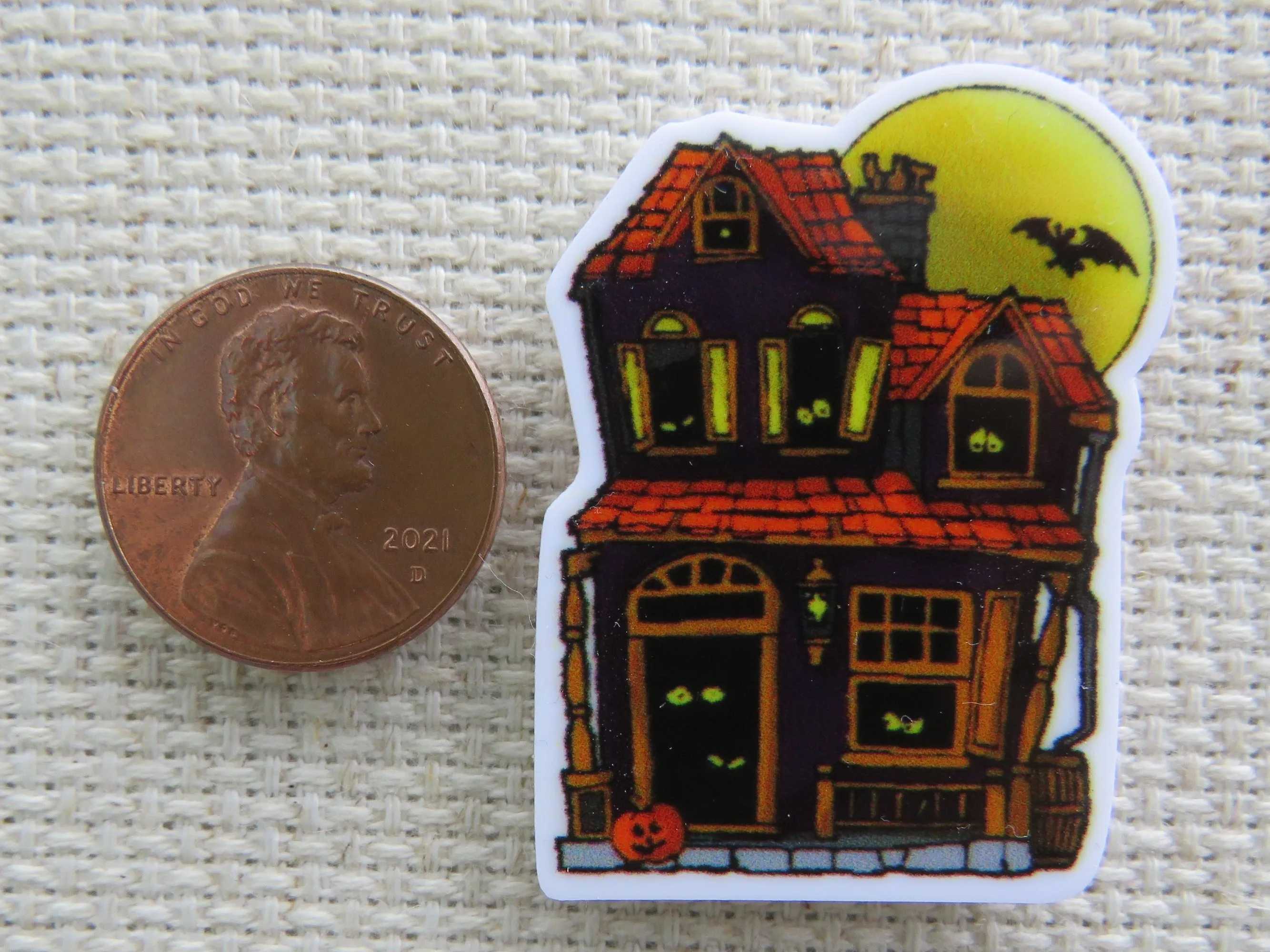 Haunted House Needle Minder, Cover Minder, Magnet