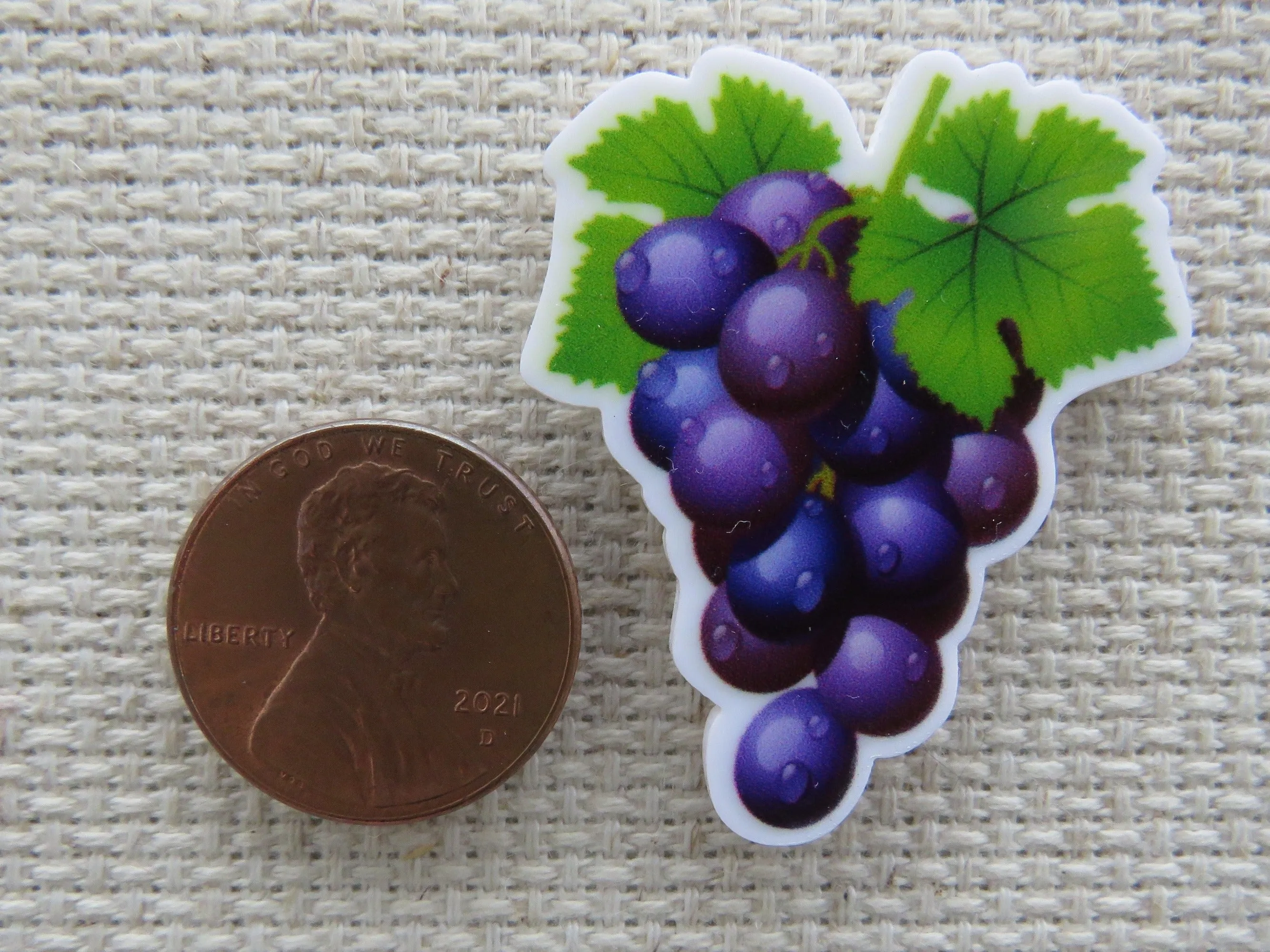 Purple Grapes Needle Minder, Cover Minder, Magnet