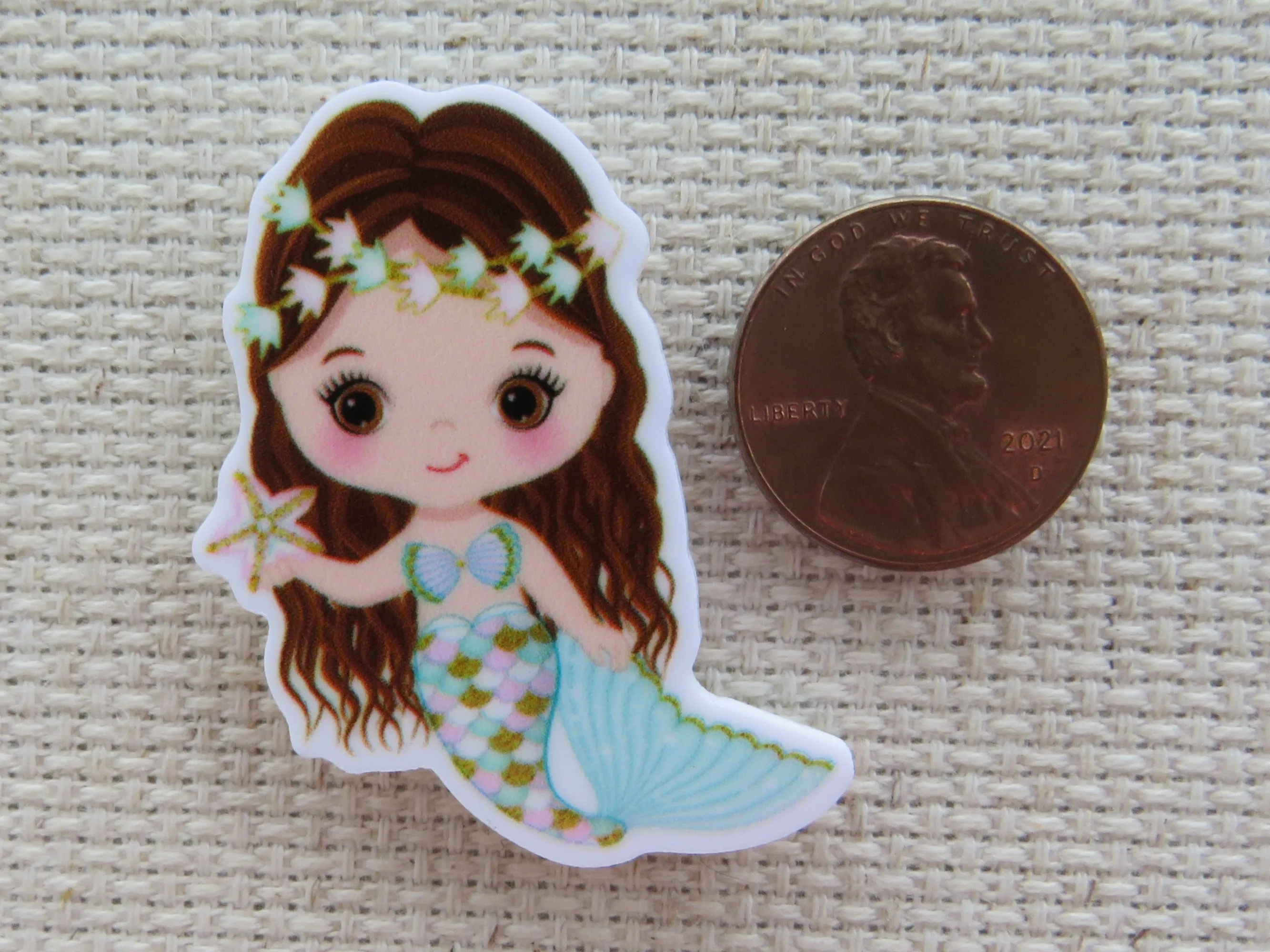 Starfish Holding Mermaid Needle Minder, Cover Minder, Magnet