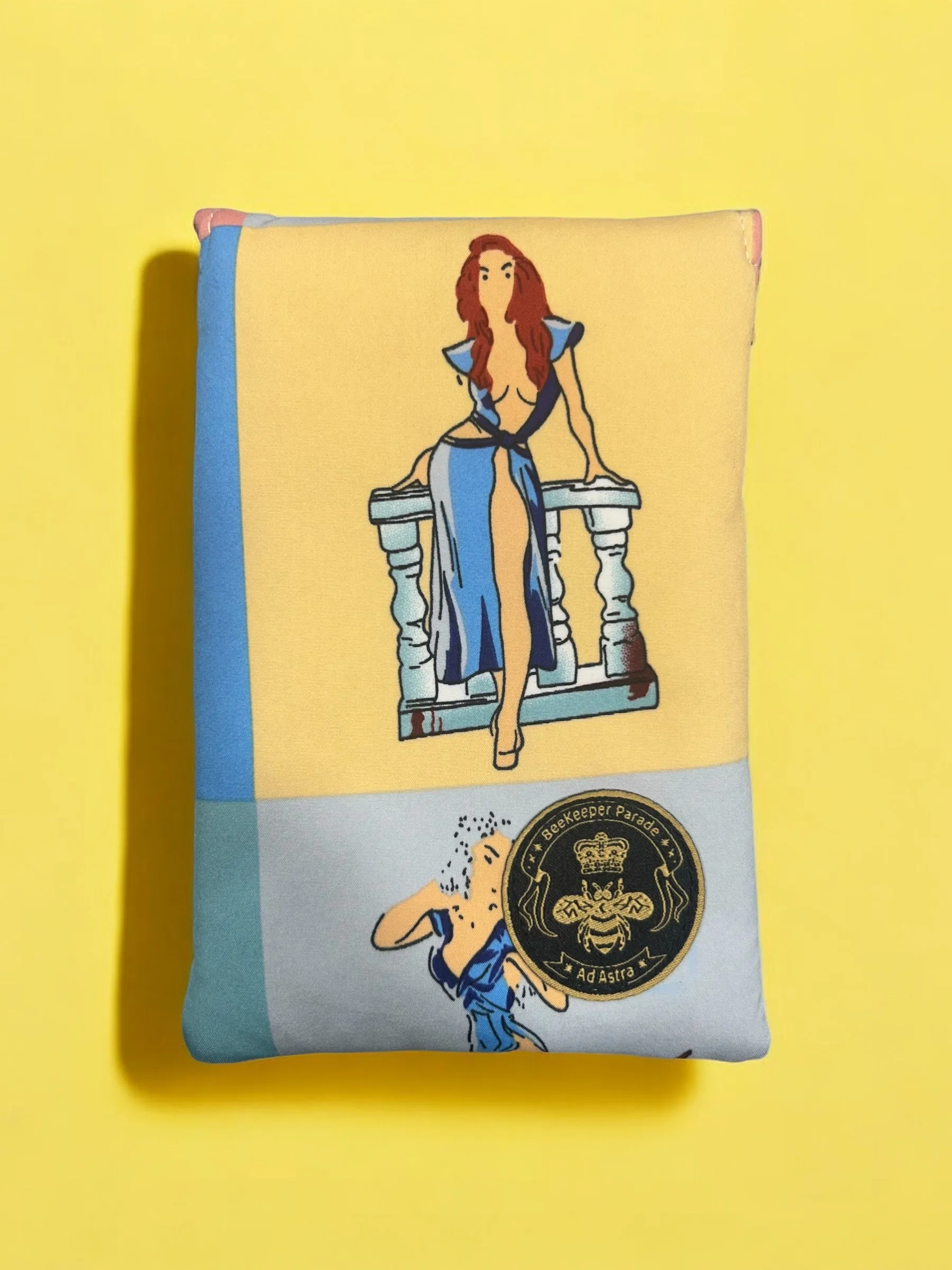 THE PIN-UP 💃 7.5 inch BEEKEEPER Kindle Sleeve